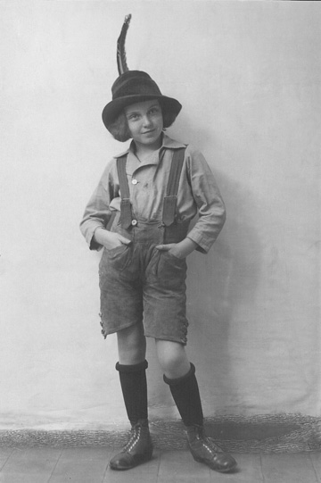 Lili, age 9