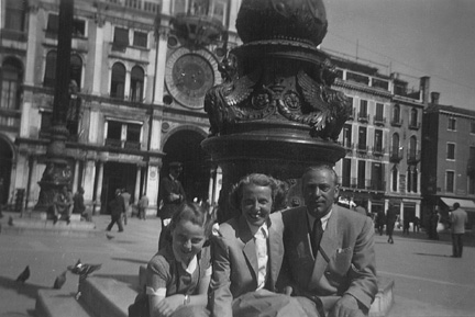 Vera with Lili and Leo Comis